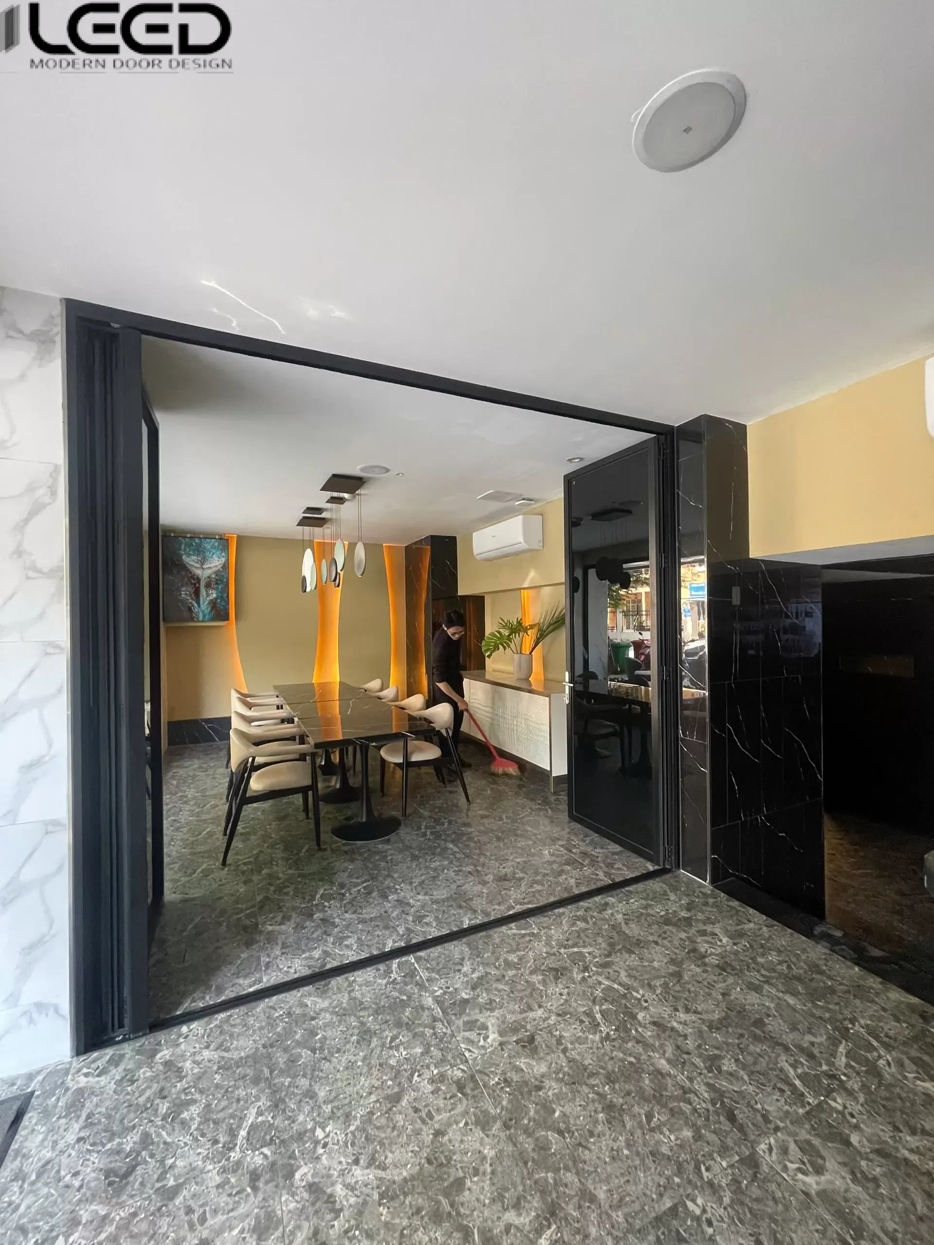 cửa xếp trượt 3 cánh